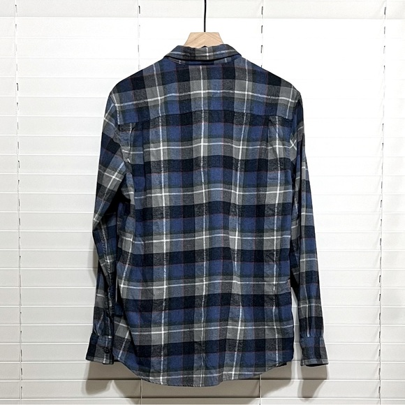 WeatherProof Vintage Men’s Flannel Size-M Plaid is Navy Blue, Black and Grey - Picture 2 of 6
